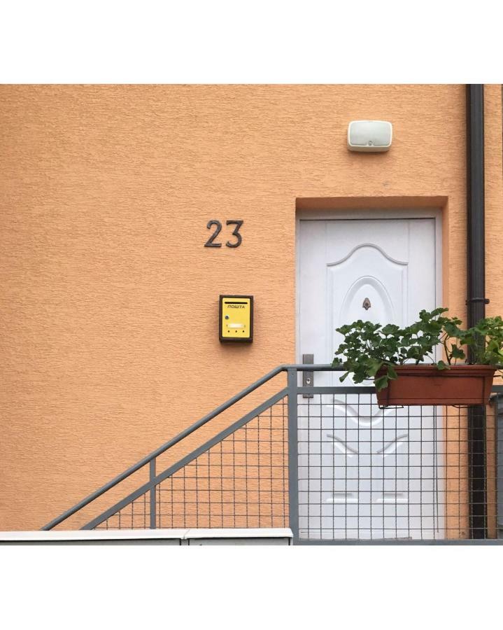 Apartmani 23 Yeni Pazar Dış mekan fotoğraf